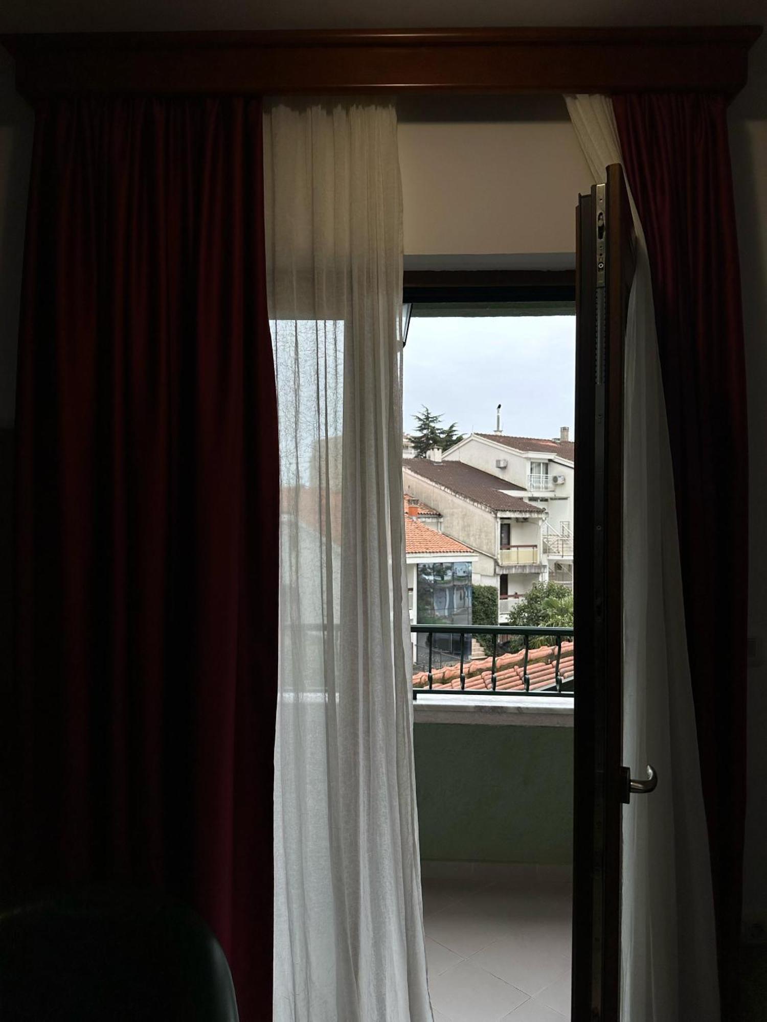 Apartments Krapina Lux بودفا المظهر الخارجي الصورة