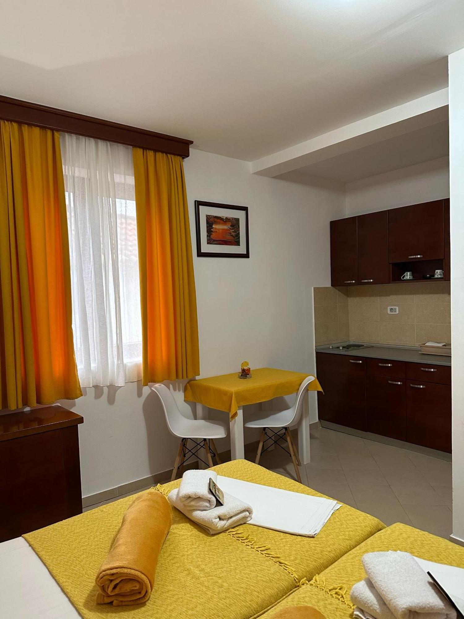 Apartments Krapina Lux بودفا المظهر الخارجي الصورة